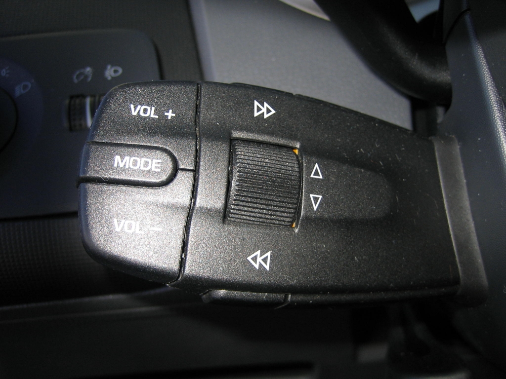 VISTA MANDOS AUDIO EN VOLANTE SEAT IBIZA 1.6 CR TDI 105CV