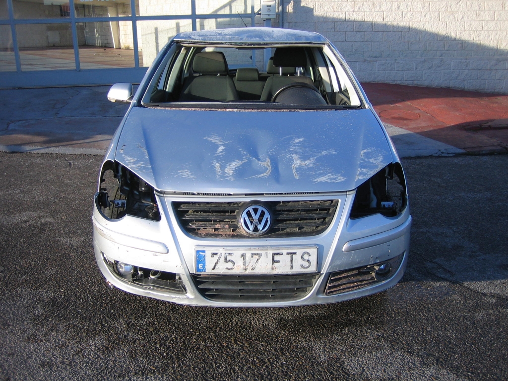 VISTA DELANTERA VOLKSWAGEN POLO 1.4 TDI EDITION 70CV