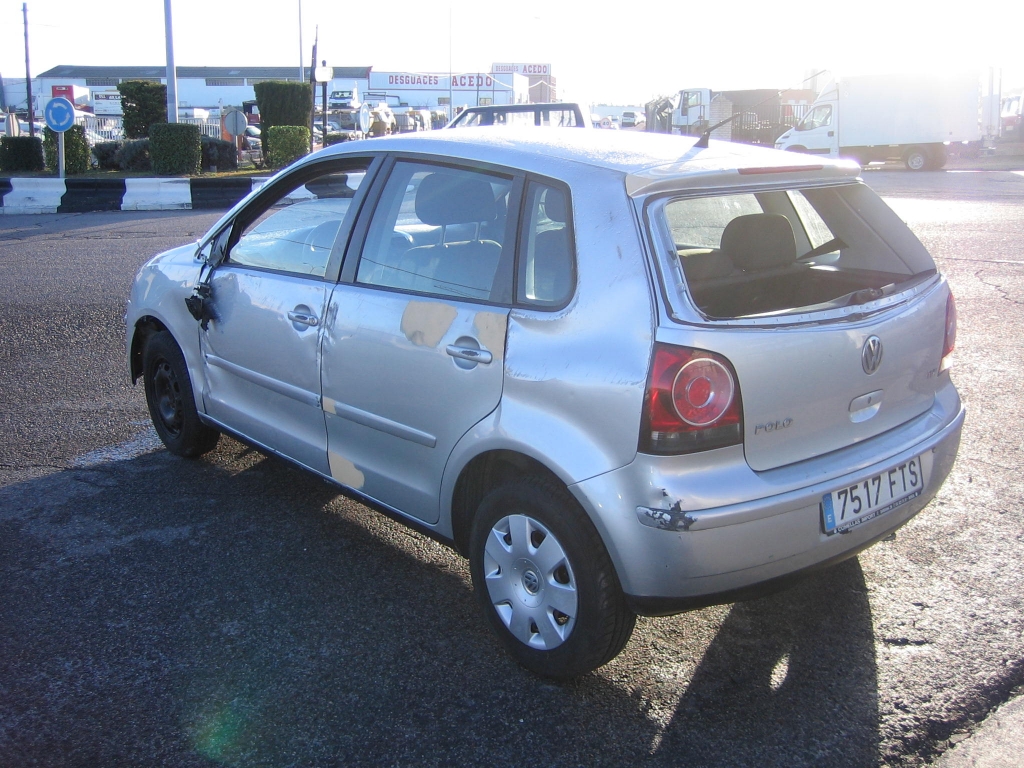 VISTA TRASERA IZQUIERDA VOLKSWAGEN POLO 1.4 TDI EDITION 70CV