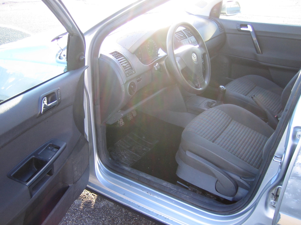 VISTA INTERIOR IZQUIERDO VOLKSWAGEN POLO 1.4 TDI EDITION 70CV
