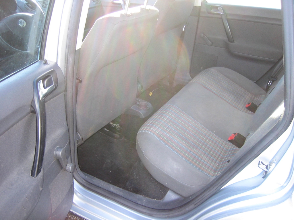 VISTA INTERIOR TRASERO VOLKSWAGEN POLO 1.4 TDI EDITION 70CV 
