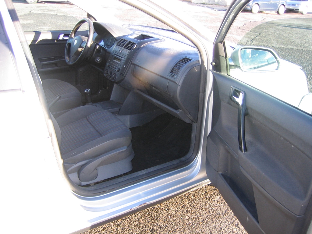 VISTA INTERIOR DERECHO VOLKSWAGEN POLO 1.4 TDI EDITION 70CV