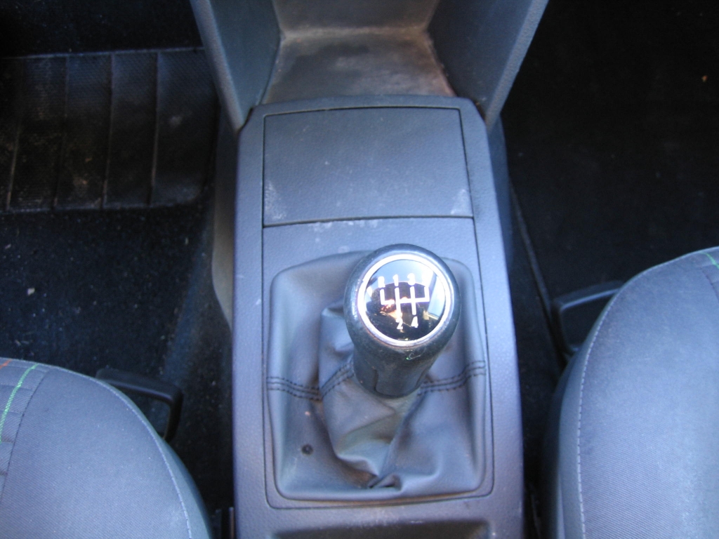 VISTA CAMBIO VOLKSWAGEN POLO 1.4 TDI EDITION 70CV