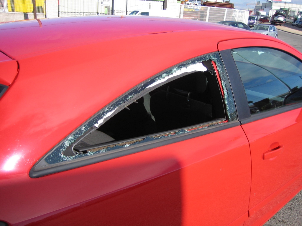 VISTA VENTANILLA ROTA OPEL ASTRA GTC 1.9 CDTI 120CV