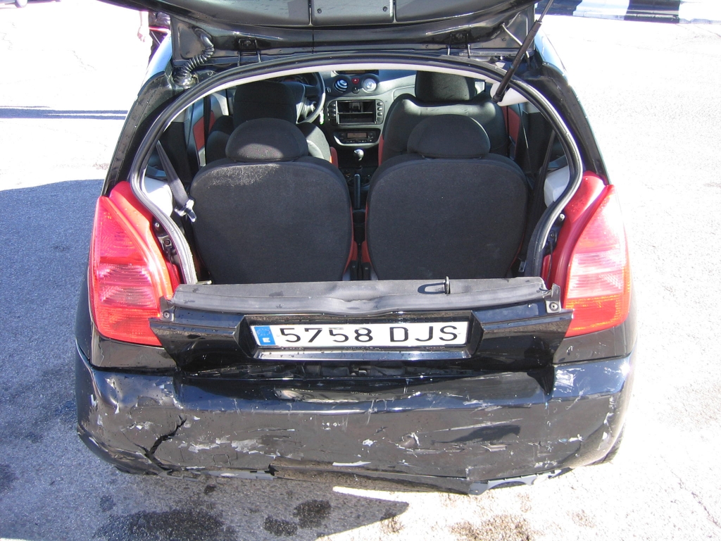 VISTA INTERIOR MALETERO CITROEN C-2 VTR 1.4 HDI 68CV 