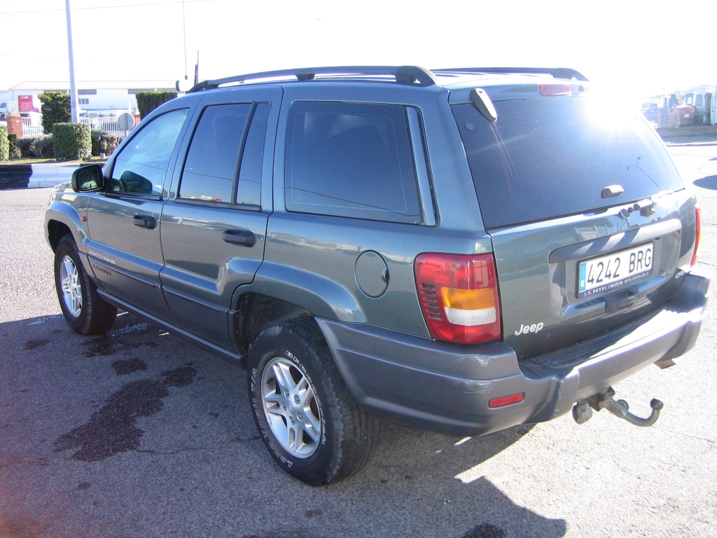 VISTA TRASERA IZQUIERDA JEEP CHEROKEE 2.7 CRDI 160CV AUTOMATICO 4X4