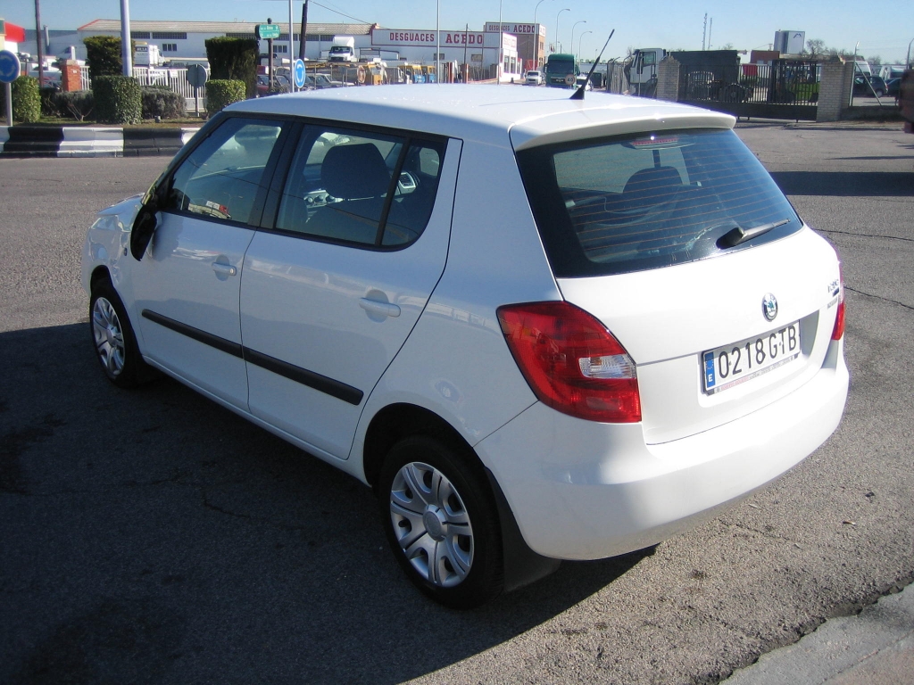 SKODA FABIA 1.2 SPIRIT GASOLINA 6