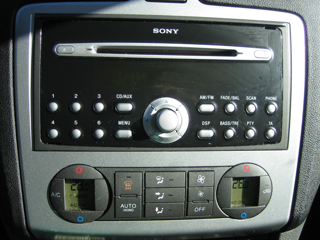 VISTA CD Y CLIMA FORD FOCUS 1.8 TDCI TREND 115CV