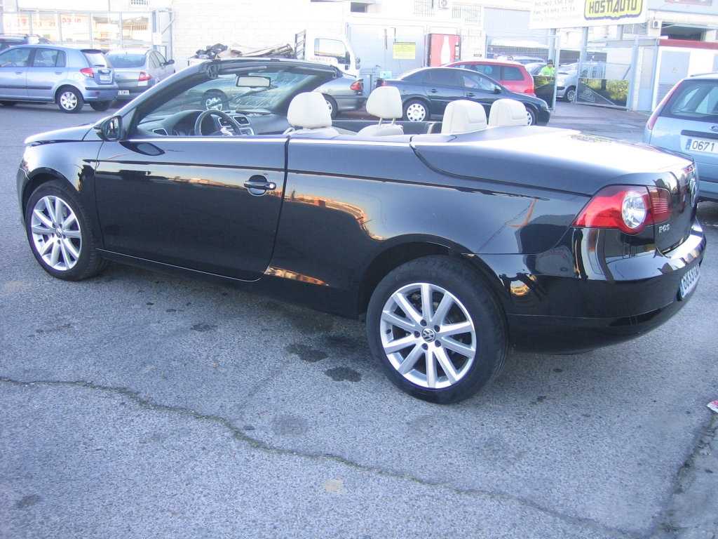 VISTA TRASERA IZQUIERDA VPLKSWAGEN EOS 2.0 TDI 140CV