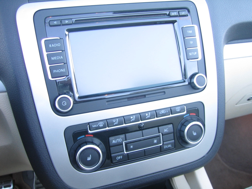 VISTA CD Y CLIMA VPLKSWAGEN EOS 2.0 TDI 140CV