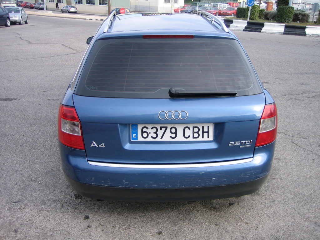 VISTA TRASERA AUDI A-4 QUATTRO 2.0 TDI 180CV FAMILIAR