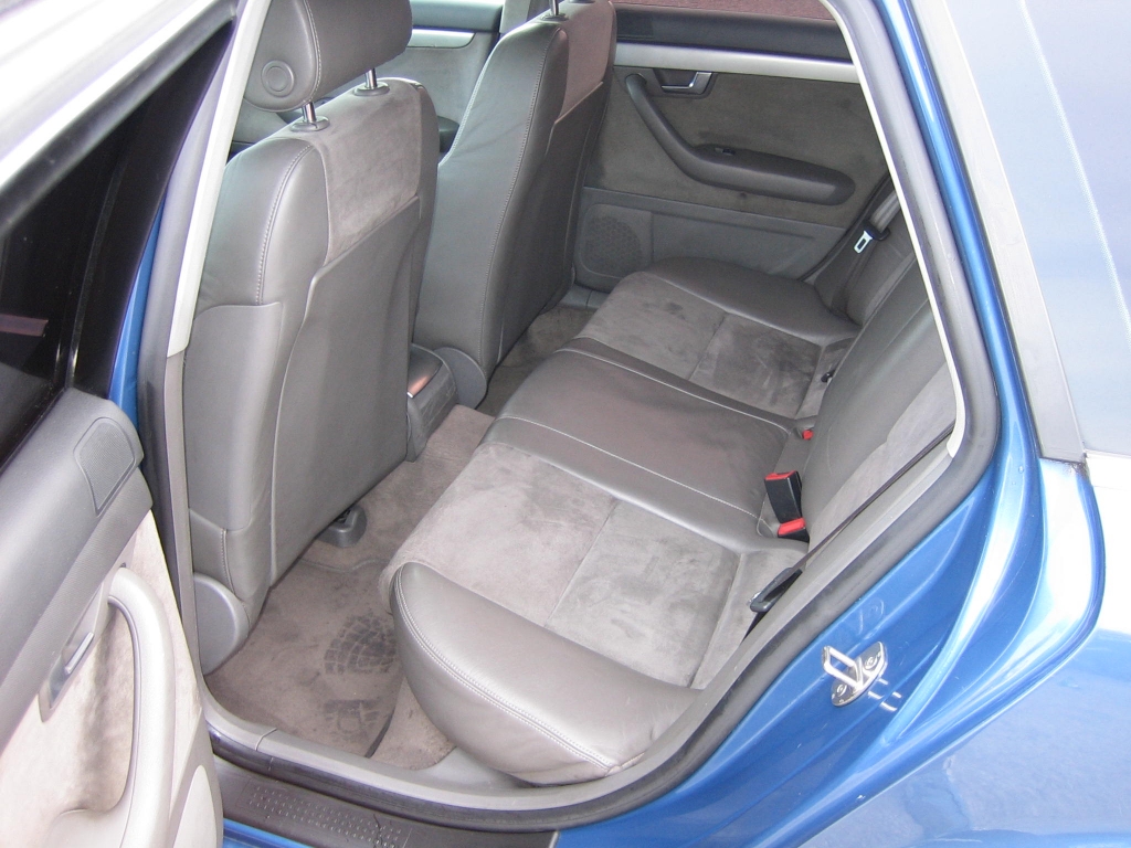 VISTA INTERIOR TRASERO AUDI A-4 QUATTRO 2.0 TDI 180CV FAMILIAR