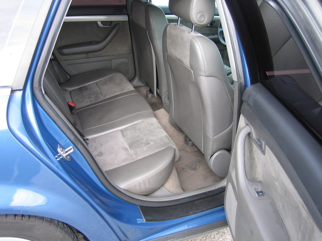 VISTA INTERIOR TRASERO 2 AUDI A-4 QUATTRO 2.0 TDI 180CV FAMILIAR