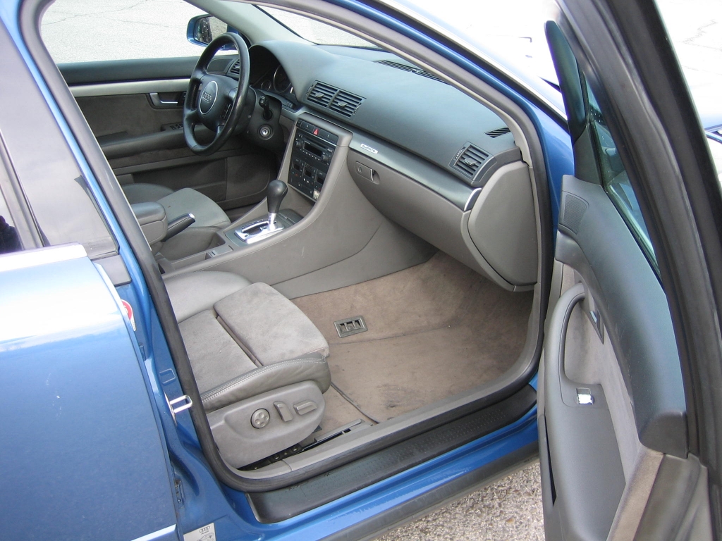 VISTA INTERIOR DERECHO AUDI A-4 QUATTRO 2.0 TDI 180CV FAMILIAR