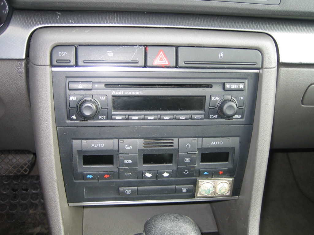 VISTA CD Y CLIMA BI ZONA AUDI A-4 QUATTRO 2.0 TDI 180CV FAMILIAR