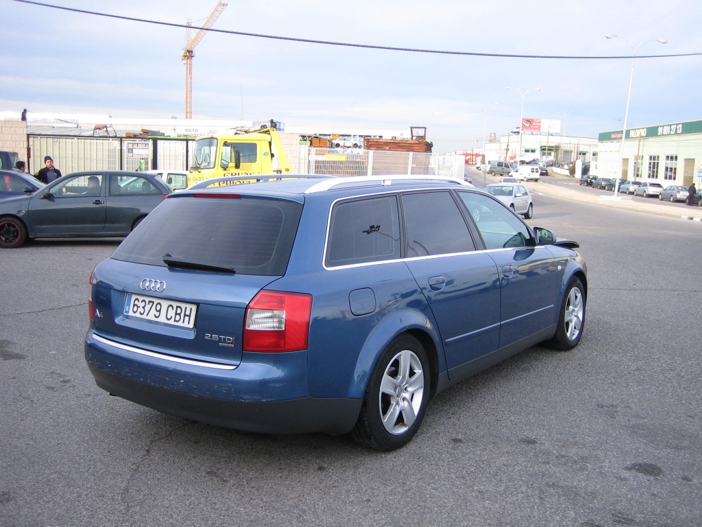 VISTA TRASERA DERECHA AUDI A-4 QUATTRO 2.0 TDI 180CV FAMILIAR