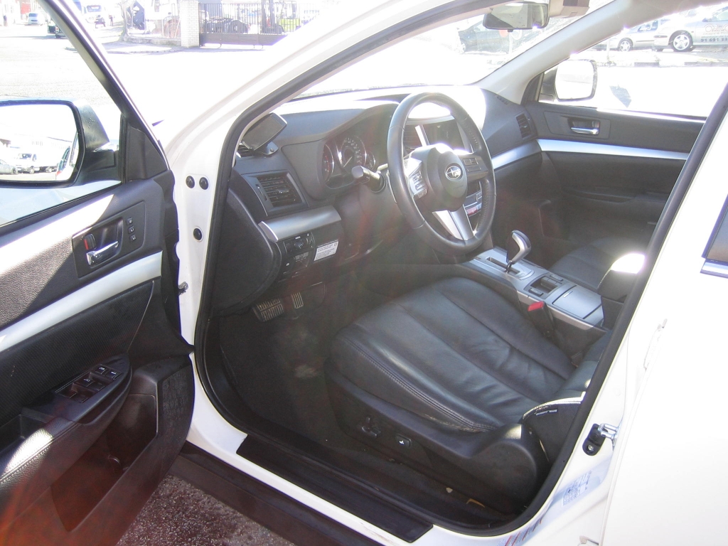 VISTA INTERIOR IZQUIERDO SUBARU LEGACI 2.5 I 167CV GASOLINA 4X4