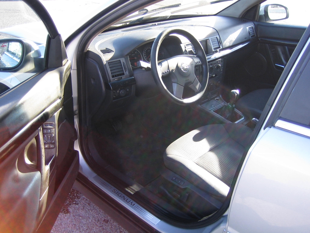 VISTA INTERIOR IZQUIERDO OPEL SIGNUM 3.0 CDTI 177CV