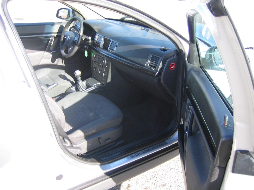 VISTA INTERIOR DERECHO OPEL SIGNUM 3.0 CDTI 177CV
