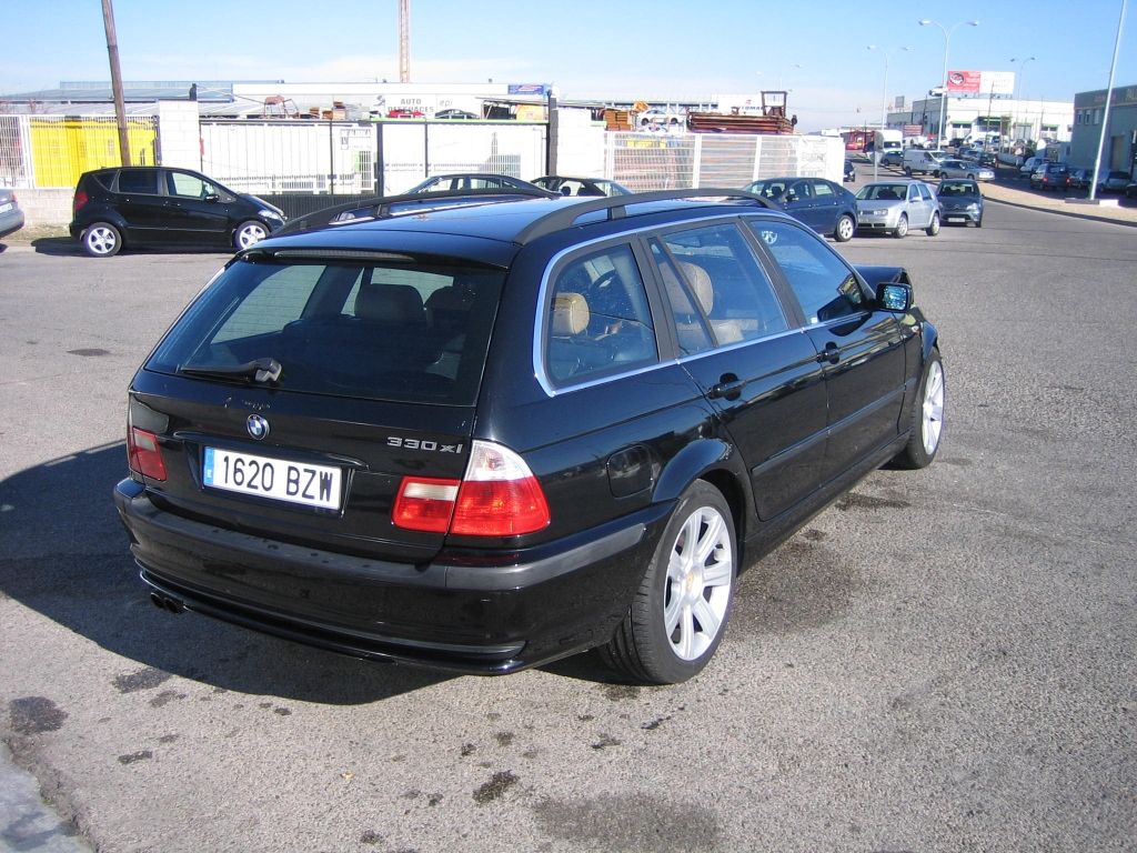 VISTA TRASERA DERECHA BMW 330 XI 3.0 231CV TOURING