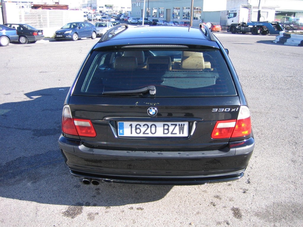 VISTA TRASERA BMW 330 XI 3.0 231CV TOURING