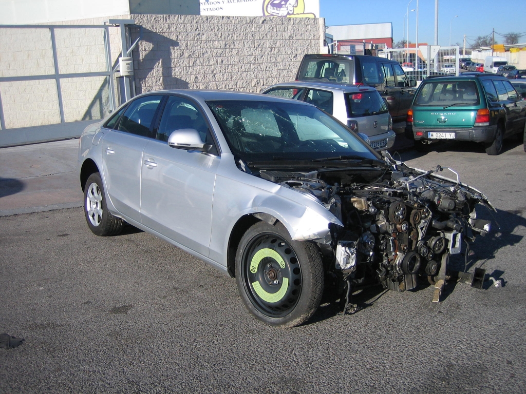 VISTA DELANTERA DERECHA AUDI A-4 2.0 TDI 143CV