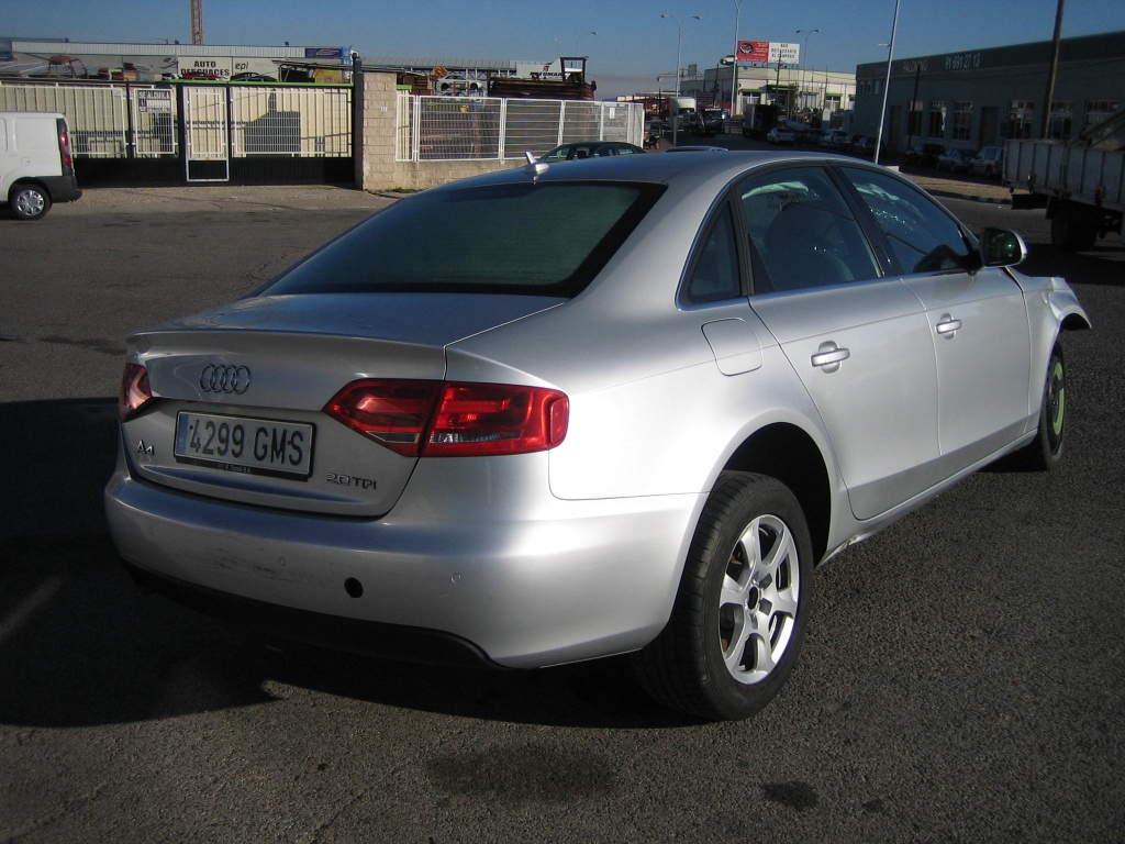 VISTA TRASERA DERECHA AUDI A-4 2.0 TDI 143CV