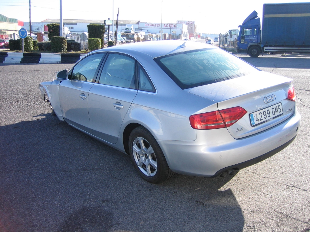 VISTA TRASERA IZQUIERDA AUDI A-4 2.0 TDI 143CV