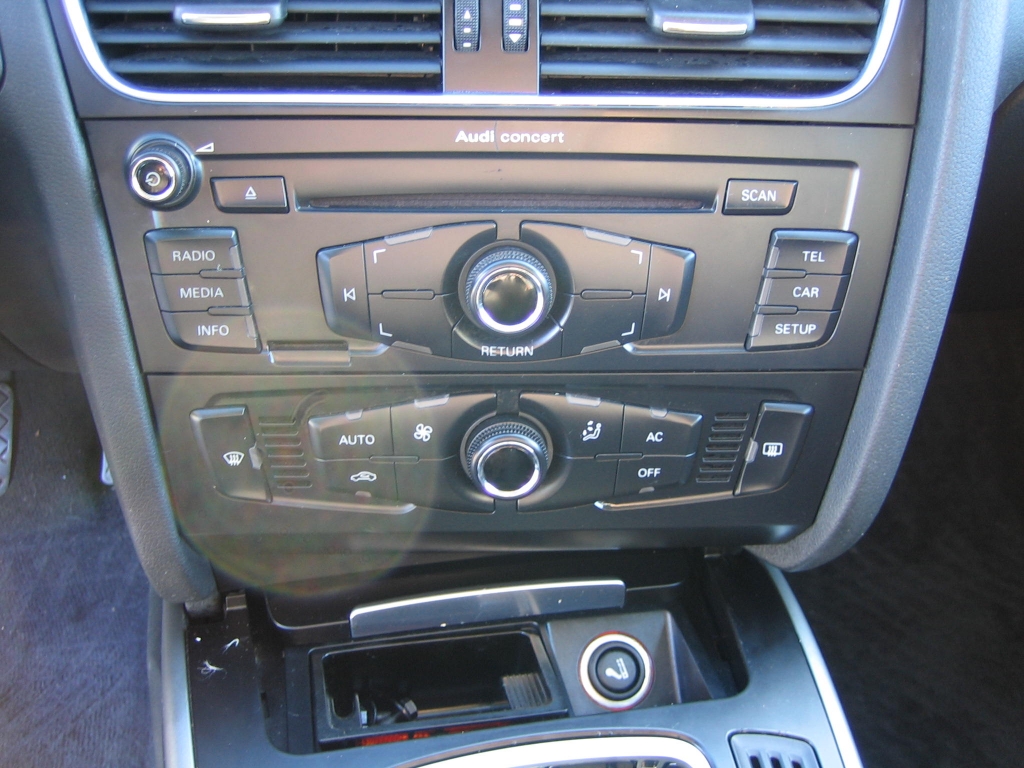 VISTA CD Y CLIMA AUDI A-4 2.0 TDI 143CV