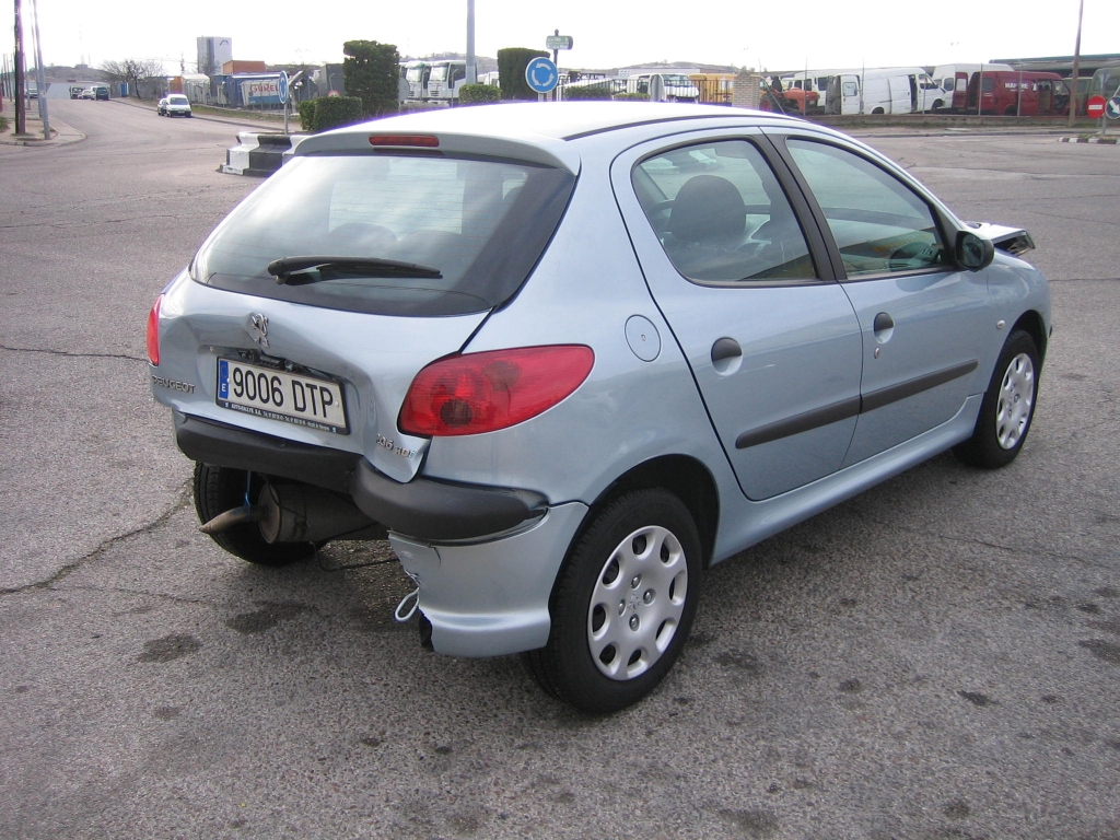 VISTA TRASERA DERECHA PEUGEOT 206 X-LINE 1.4 HDI 70CV