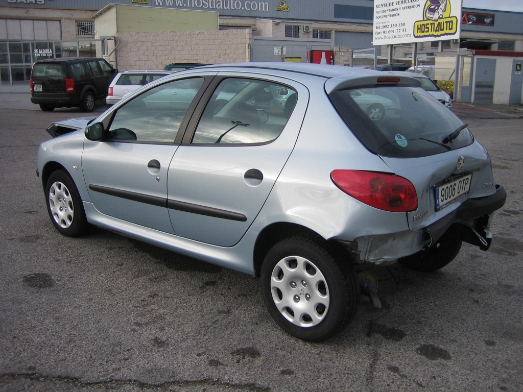 VISTA TRASERA IZQUIERDA PEUGEOT 206 X-LINE 1.4 HDI 70CV