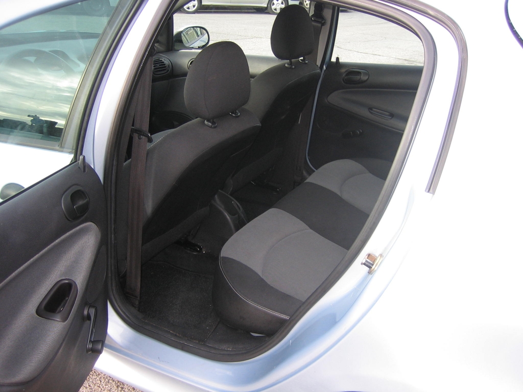 VISTA INTERIOR TRASERO PEUGEOT 206 X-LINE 1.4 HDI 70CV