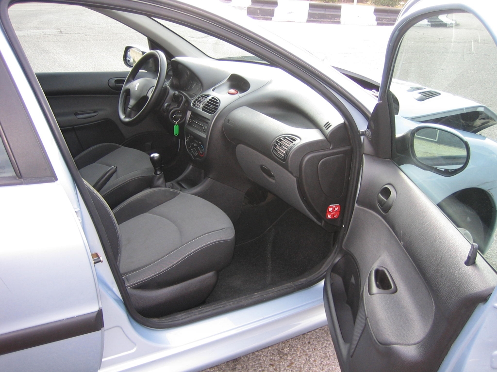 VISTA INTERIOR DERECHO PEUGEOT 206 X-LINE 1.4 HDI 70CV