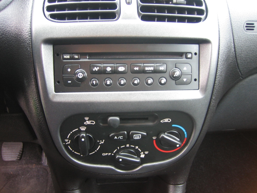 VISTA CD Y A/C PEUGEOT 206 X-LINE 1.4 HDI 70CV