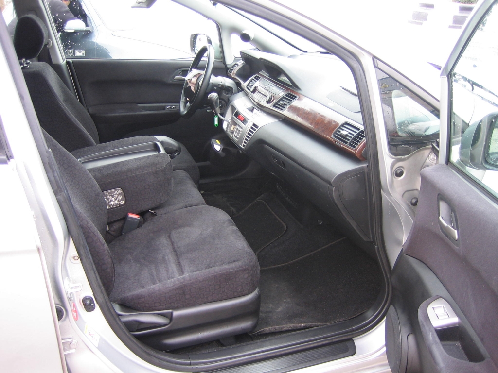 VISTA INTERIOR DERECHO HONDA FR-V 2.2 I-CTDI 140CV EXECUTIVE 6 PLAZAS