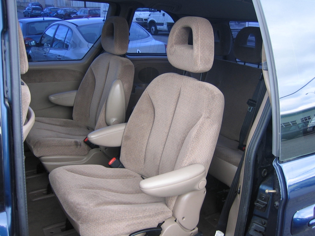 VISTA INTERIOR TRASERO CRYSLER VOYAGER 2.2 SE CRD 144CV 7 PLAZAS