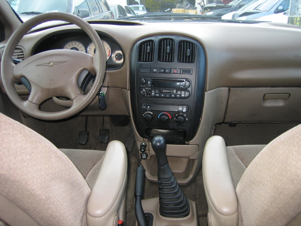 VISTA SALPICADERO CRYSLER VOYAGER 2.2 SE CRD 144CV 7 PLAZAS