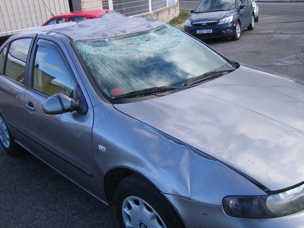 VISTA GOLPE 2 SEAT LEON 1.9 TDI 110CV 