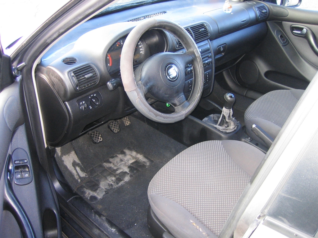 VISTA INTERIOR IZQUIERDO SEAT LEON 1.9 TDI 110CV 