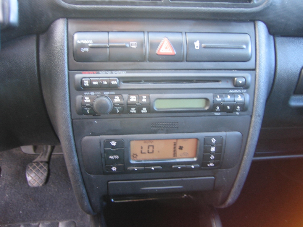 VISTA CD Y CLIMA SEAT LEON 1.9 TDI 110CV 