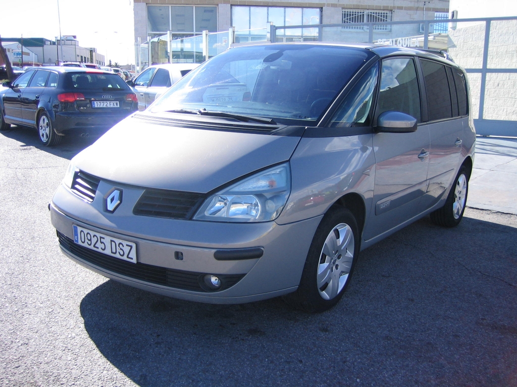 VISTA DELANTERA IZQUIERDA RENAULT ESPACE 2.2 DCI 150CV 7 PLAZAS