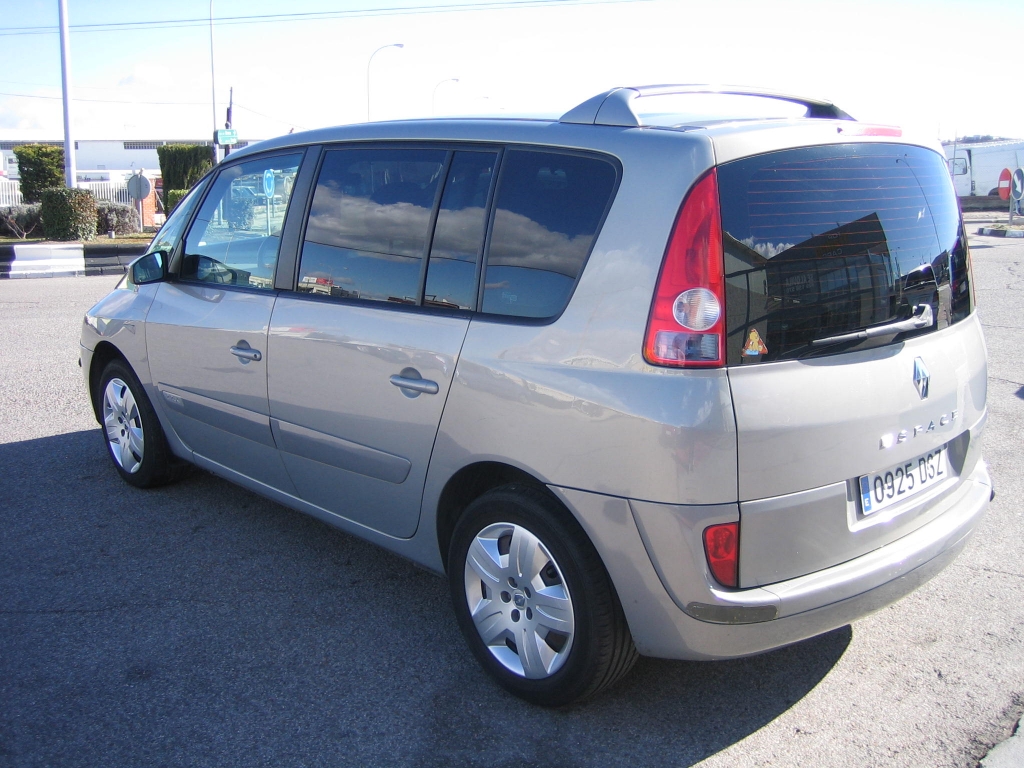 VISTA TRASERA IZQUIERDA RENAULT ESPACE 2.2 DCI 150CV 7 PLAZAS