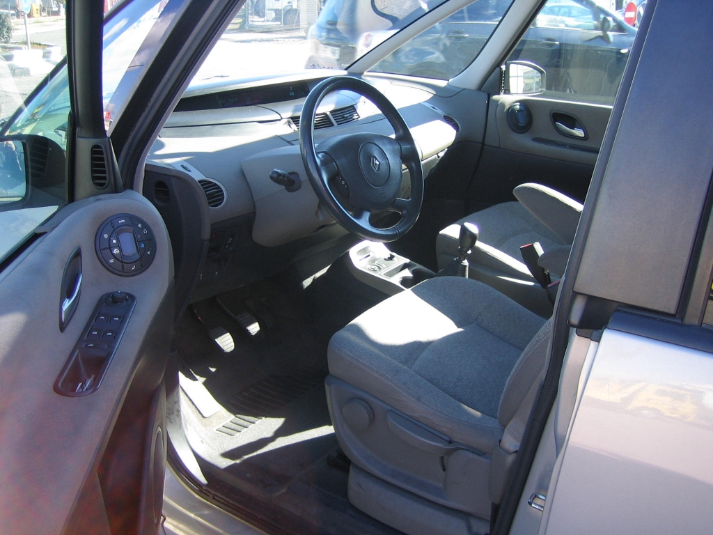 VISTA INTERIOR IZQUIERDO RENAULT ESPACE 2.2 DCI 150CV 7 PLAZAS