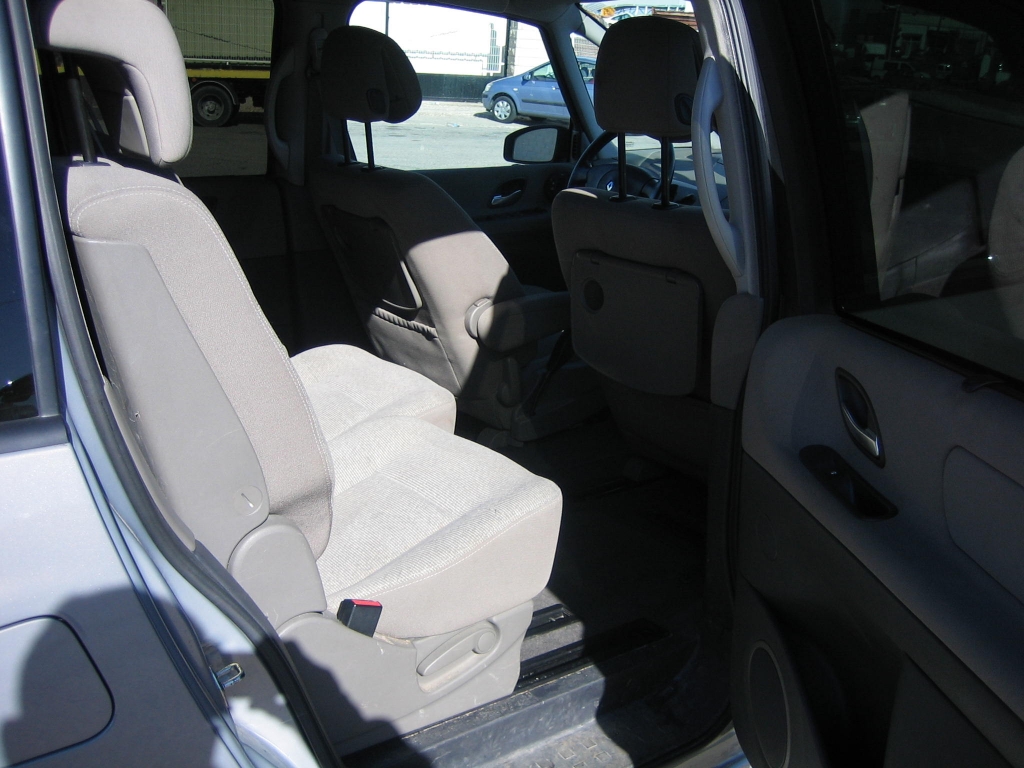 VISTA INTERIOR TRASERO 2 RENAULT ESPACE 2.2 DCI 150CV 7 PLAZAS