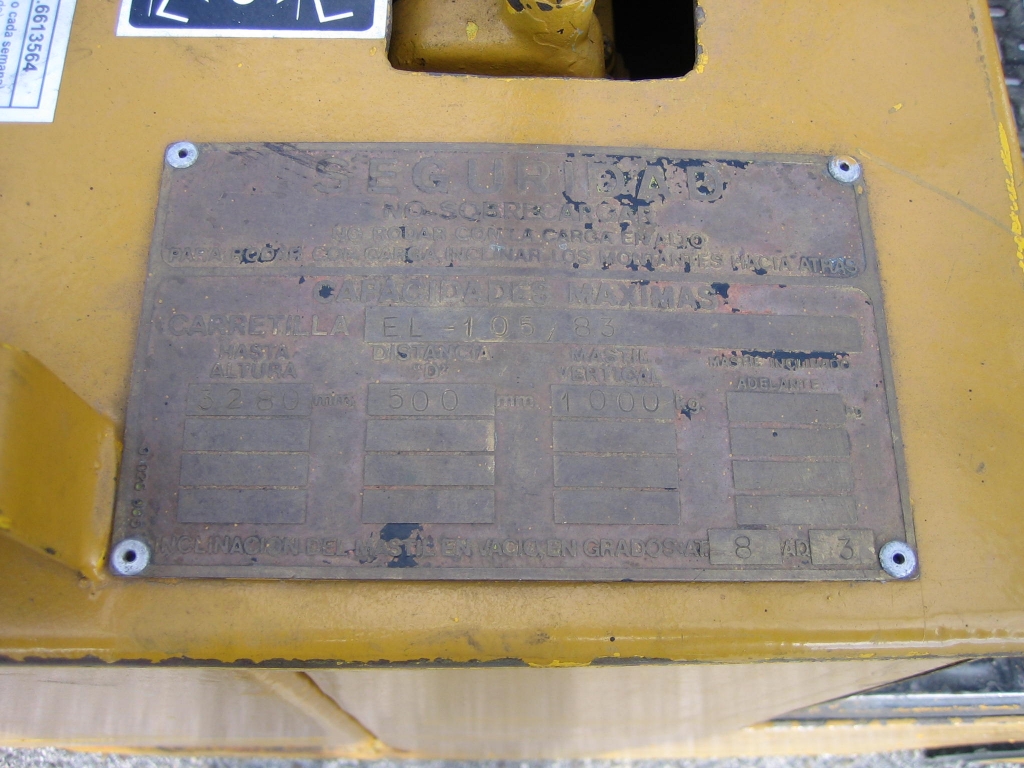 VISTA FICHA TECNICA 2 VISTA MASTIL SUBIDO ENTERO FENWICL CARRETILLA ELEVADORA ELECTRICA 1000KG