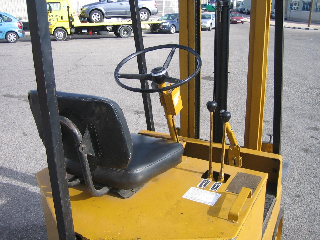 VISTA ASIENTO VISTA MASTIL SUBIDO ENTERO FENWICL CARRETILLA ELEVADORA ELECTRICA 1000KG