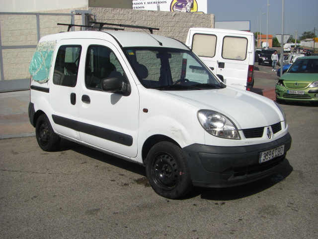 VISTA DELANTERA DERECHA RENAULT KANGOO 1.5 DCI 65CV COMBI