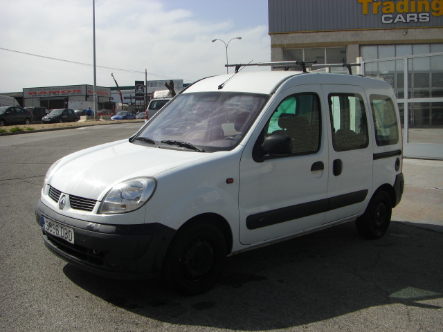 VISTA DELANTERA IZQUIERDA RENAULT KANGOO 1.5 DCI 65CV COMBI