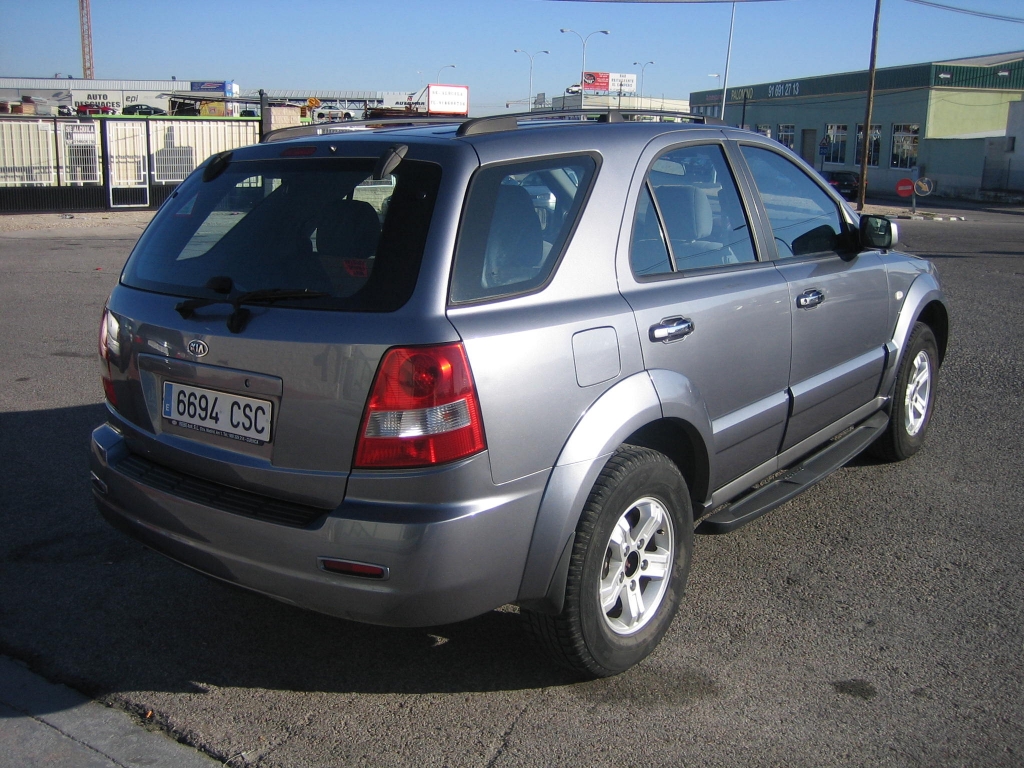 VISTA TRASERA DERECHA KIA SORENTO 2.5 CRDI 140CV 4X4
