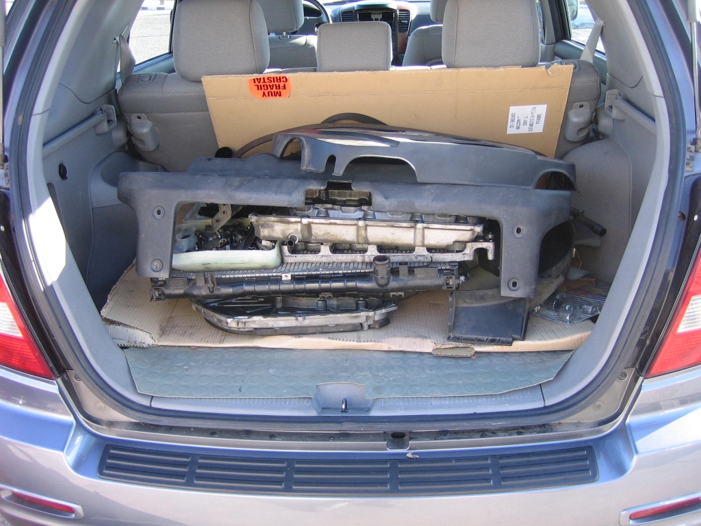 VISTA PIEZAS EN MALETERO KIA SORENTO 2.5 CRDI 140CV 4X4